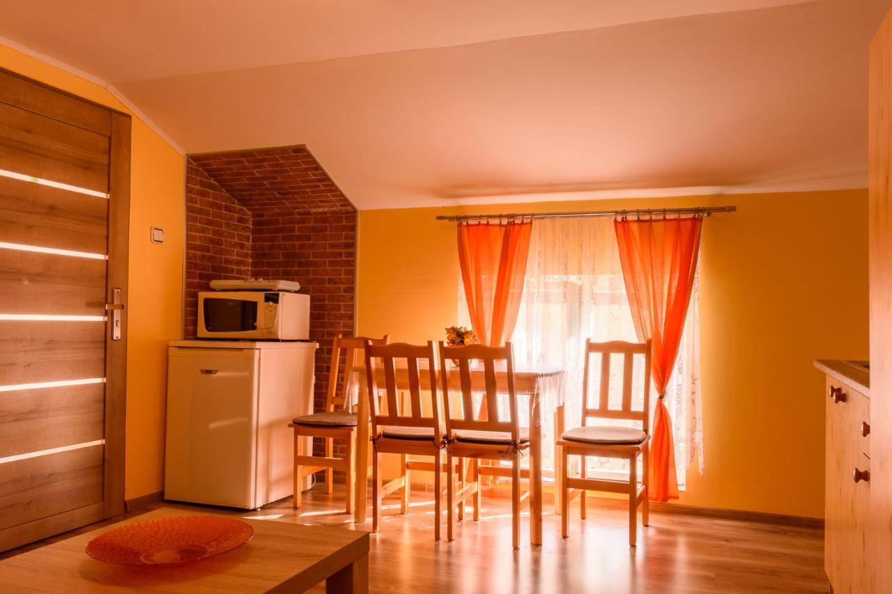 Chatka Elegant Bešeňová Kültér fotó
